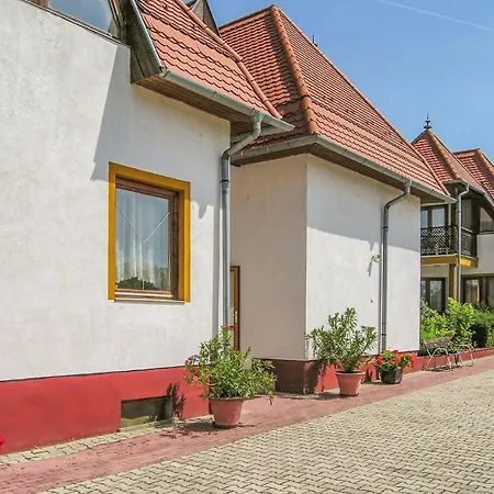 Two-bedroom In Balatongyörök